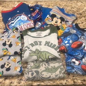 Lot of 5 pajamas size 5T.